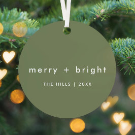 Merry en Bright | Trendy Moss Green Kerstmis Metalen Ornament