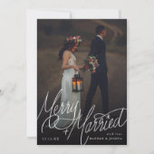 Merry en getrouwd hand-lettering foto feestdagenkaart (Voorkant)