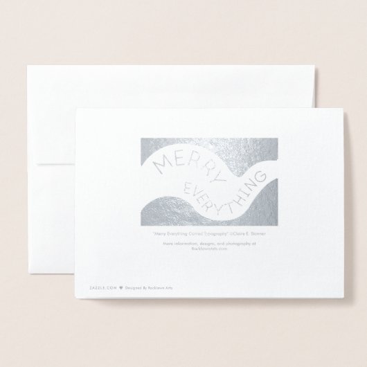 Merry Everything Curved Typography Holiday Silver Folie Kaarten (Met envelop)