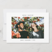 Merry gehuwd met twee foto's met minimalistische s feestdagenkaart (Voorkant)