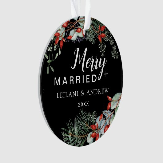 Merry Getrouwd Holly Greenery Kerst Zwart Ornament (voorkant)