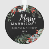 Merry Getrouwd Holly Greenery Kerst Zwart Ornament (achterkant)