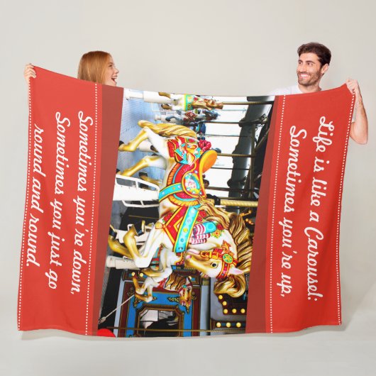Merry Go Round Carousel Horse Foto met Quote Fleece Deken (In situ)