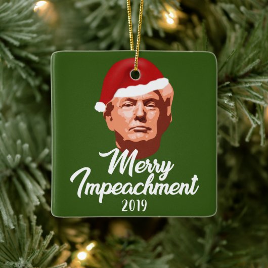 MERRY IMPEACHMENT 2019 TRUMP SANTA HAT KERAMISCH ORNAMENT (Boom)
