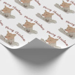 Merry kerst Woodland Fox Cadeaupapier<br><div class="desc">Dit Merry Christmas-inpakpapier is voorzien van een bosvos die in waterverven is geschilderd en wordt omgeven door wintergroen,  bessen en pinecones. Het zal er geweldig uitzien onder je boomwikkelende cadeaus voor je dierbaren. Origineel kunstwerk van Wilderness Store</div>