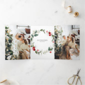 Merry KerstBerry Leaves Foto Drieluik Wenskaart (Binnen)