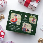 Merry Kerstmis Baseball Sport 3 Foto Familienaam<br><div class="desc">Vrolijk kerstfeest Baseball Sport 3 Foto Familienaam Moderne Kerstmis Kaart bevat een foto-collage van drie van je favoriete foto's met de tekst "Een prettig kerstfeest..".en een groots "Nieuwjaar" van de slammin" in elegant wit script. Personaliseer door de tekst in de verstrekte tekstvakjes uit te geven. Ideaal voor Kerstmis om vrienden...</div>