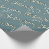 Merry Kerstmis Golden Script Name Smoky Aqua Blue Cadeaupapier (Hoek)