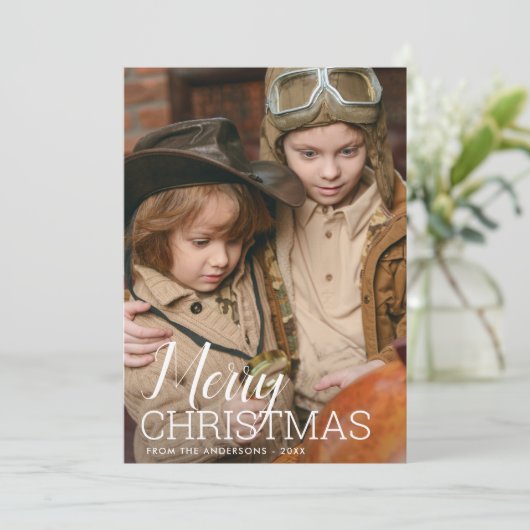 Merry Kerstmis Modern Script Photo Feestdagenkaart (Staand voorkant)
