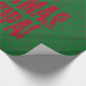 Merry Kerstoppa Red Stars Typografie Green Cadeaupapier (Hoek)
