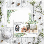 Merry KerstWinter Fir Cone Greenery Photo Hol Feestdagenkaart<br><div class="desc">Dek de zalen af en maak de boom in orde met onze Merry Kerstwinter Fir Cone Greenery 3 Foto Holiday Kaart! Deze mooie kaart is voorzien van een waterverf kunstwerk van winterse vuurkeien en groen, voorzien van drie van je favoriete familiefoto's. De uitdrukking "prettige kerst" wordt in de moderne kalligrafie...</div>