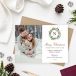 Merry Kerstwinter Greenery Monogram Foto Feestdagenkaart<br><div class="desc">Deze elegante prettige kerst en Happy New Year-feestkaart is voorzien van een foto naast een mooie bloemen waterverf wintergrove heuvel met aangepast grof monogram initiaal. Stijlvolle, rode, groene en donkergrijze tekst bevat de tekst "Our New Home for the Feestdagen" samen met uw nieuwe adres. Een coördinerende achtergrond van de rode...</div>