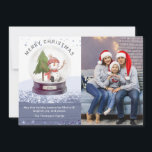 Merry Kerstwinter Wereldbol Cute Snowman Foto<br><div class="desc">Deze moderne kerstKaart is voorzien van een waterverf sneeuw wereldbol met een schattige sneeuwman met de tekst "Vrolijk Kerstfeest". Speciaal op maat gemaakt met je eigen tekst en favoriete foto met blauwe glitter #Kerstmis #christmascards #personalized #personalizedcards #photocards #vakantiekaarten #snowman #winter #feestdagen #festive</div>