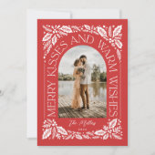 Merry Kisses and Warm Wishes Berry Photo Arch Red Feestdagenkaart (Voorkant)