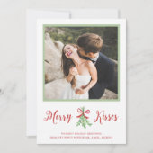 Merry Kisses Pas getrouwd Mistletoe kerstfoto Feestdagenkaart (Voorkant)