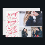 Merry Kisses Warm Wishes | Vakantie | White 3-Phot Save The Date<br><div class="desc">Vakantie slaat de datumkaart op. Deze moderne en schitterende fotokaart verdubbelt als een bewaarkaart voor het pas aangeworven paar. Op de voorzijde staan 3 van uw foto's, voorzien van met de hand getekende sneeuwvlokken en met de hand geschreven typografie, die zegt: "Merry Kisses and Warm Holiday Wishes from the Soon...</div>