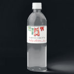 Merry Little Floral Christmas Santa Baby shower Waterfles Etiket<br><div class="desc">Verhoog uw vakantie baby shower met onze Merry Little Floral Christmas Santa Baby shower Water Bottle Label. Met een feestelijke kerstman omringd door levendige rode poinsettia's en wintergroen, voegt dit label een vrolijke touch toe aan uw drankstation. Perfect voor het verpakken van waterflessen van standaardformaat, het decoreert niet alleen, maar...</div>