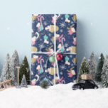 Merry Little Mice- Christmas- Wrapping Paper Roll Cadeaupapier<br><div class="desc">Deze rol inpakpapier bevat een grillige illustratie van feestelijke kleine muizen die zich bezighouden met verschillende soorten winteractiviteiten: skiën, schaatsen, dutten in een mitten, de sneeuw bewonderen en springen met touwverlichting. Op een marineblauwe achtergrond. Ideaal voor zowel kinder als volwassen mensen. Roze en Blauwgroen groen zijn ook beschikbaar op rollen...</div>