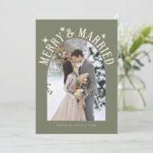 Merry & Married Arch Pas getrouwd Foto Sage Green Feestdagenkaart (Staand voorkant)