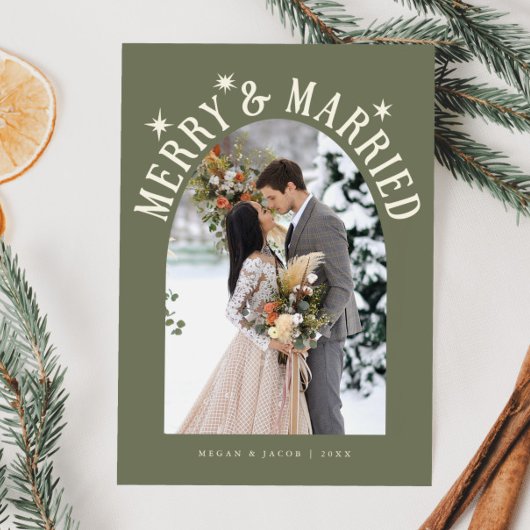 Merry & Married Arch Pas getrouwd Foto Sage Green Feestdagenkaart