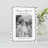 Merry & Married Bow Foto Kerst Passen getrouwd Feestdagenkaart (Staand voorkant)