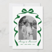 Merry & Married Bow Foto Kerst Passen getrouwd Feestdagenkaart (Voorkant)