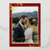 Merry & Married Burgundy & Gold 2 Photo Christmas Folie Feestdagenkaart (Voorkant)