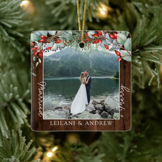 Merry Married Greenery Waterverf Foto Dark Wood Keramisch Ornament (Boom)