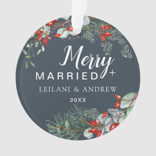 Merry Married Holly Greenery Christmas Grey Ornament (voorkant)