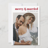 Merry & Married Modern Rood Schattige Foto Kerstmi Feestdagenkaart (Voorkant)