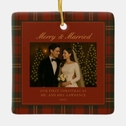 Merry & Married Newlywed First Christmas Photo Keramisch Ornament (Voorkant)