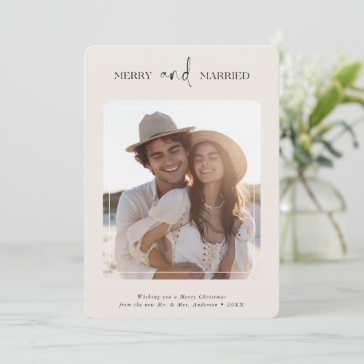 Merry & Married Pas getrouwd Kerstfoto Ivoor Feestdagenkaart (Staand voorkant)