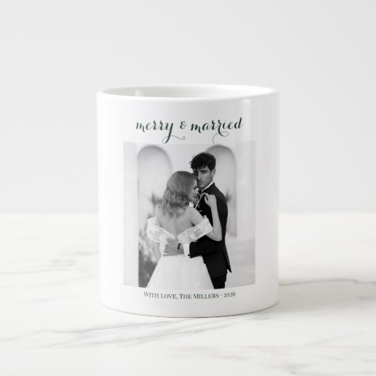 Merry & Married - Personalized Newlywed Christmas  Grote Koffiekop (Voorkant)