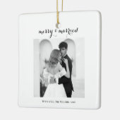 Merry & Married - Personalized Newlywed Christmas  Keramisch Ornament (Links)