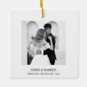Merry & Married - Personalized Newlywed Christmas  Keramisch Ornament (Voorkant)