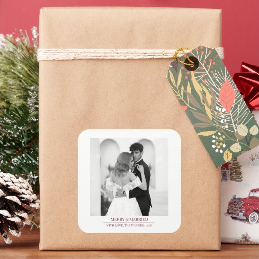 Merry & Married - Personalized Newlywed Christmas  Vierkante Sticker (Feestdagen)