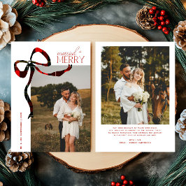Merry & Married Script Photo Christmas Tartan Bow Feestdagenkaart