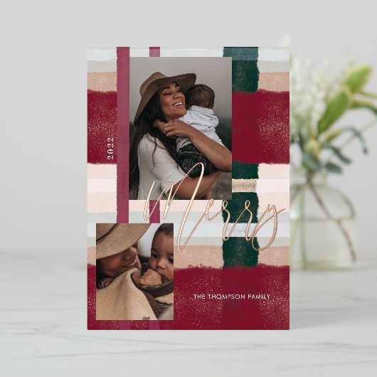 Merry Modern Red & Green Pset Two Foto Folie Feestdagenkaart (Staand Voorkant)