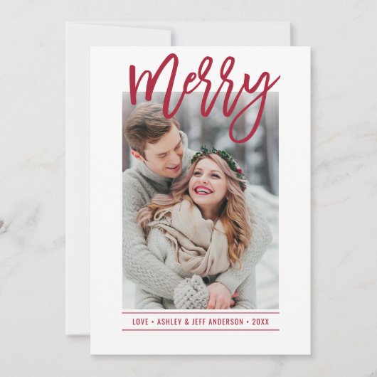 Merry Modern Ruby Red Script Pas getrouwd Foto Feestdagenkaart (Voorkant)