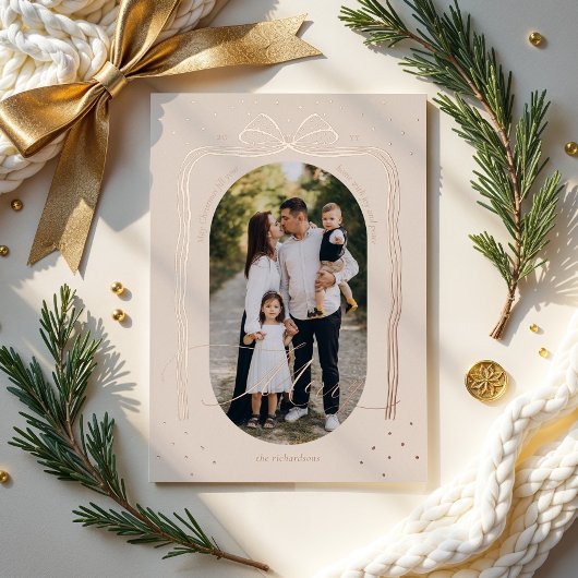 Merry Script Elegante Chic Christmas Bow Arch Foto Folie Feestdagenkaart