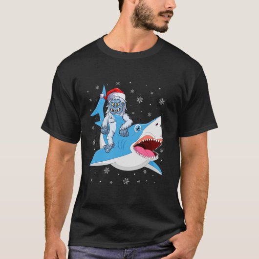 Merry Sharkmas Funny Santa Hat Yeti Riding Shark C T-shirt (Voorkant)