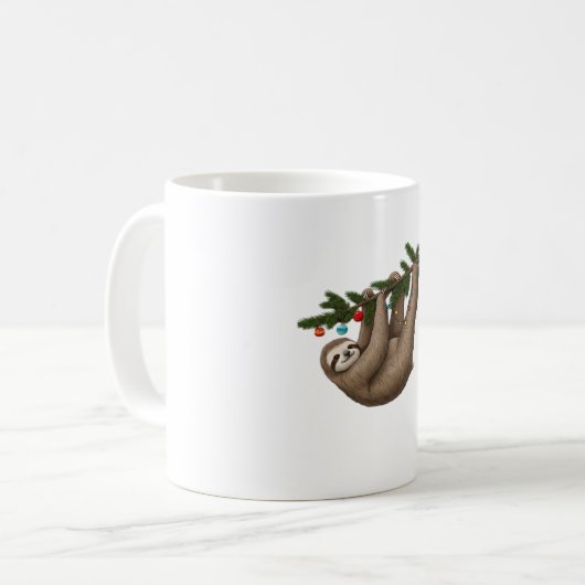 Merry Sloth on Christmas Tree Branch with Ornament Koffiemok (Voorkant links)