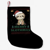 Merry Slothmas Funny Sloth Christmas Pun Adult Clo Kleine Kerstsok (Voorkant)