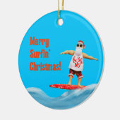 Merry Surfin' Kerstman op Surfboard Gooi P Keramisch Ornament (Links)