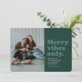 Merry Vibes Alleen leuke groene foto Feestdagenkaart (Staand voorkant)