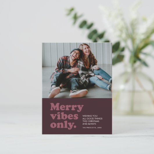 Merry vibes only retro plum feestdagenkaart (Staand voorkant)