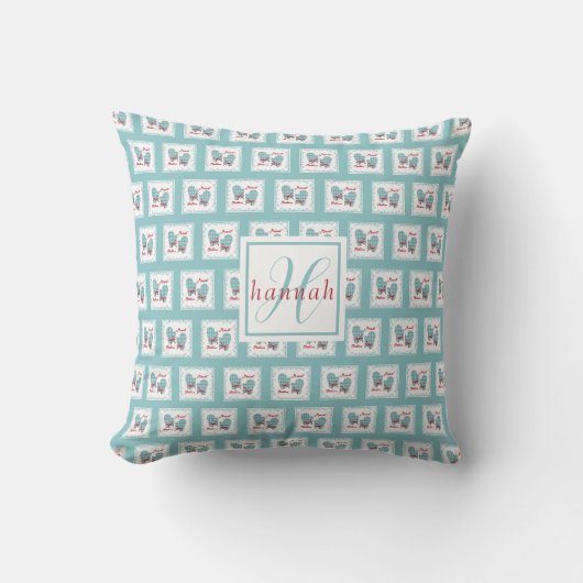 Merryste Kerstmutsen Rood Lint Naam Monogram Kussen (Voorkant)