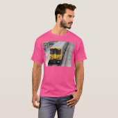 Merseyrail Class 507 001 bij Hooton T-shirt (Voorkant volledig)