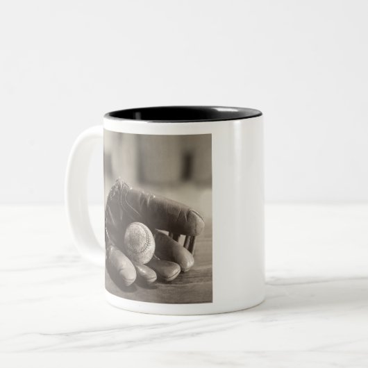 MES01BWD1 Ball in Mitt.tif Tweekleurige Koffiemok (Voorkant links)