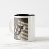 MES01BWD2 Baseball Bowl.tif Tweekleurige Koffiemok (Voorkant links)